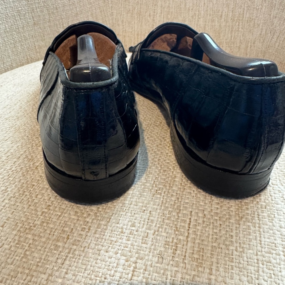 Elegant Black Genuine Crocodile Loafers - Picture 3 of 6